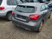Gebraucht Mercedes A180 109 PS (80 kW) 2018 Grau Limousine