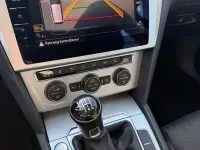 Gebraucht VW Passat Comfortline 150 PS (110 kW) 2017 Blau Kombi