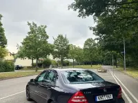Gebraucht Mercedes C220 Avantgarde 143 PS (105 kW) 2002 Violet Limousine