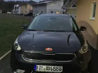 Gebraucht Kia Niro 105 PS (77 kW) 2019 Blau SUV