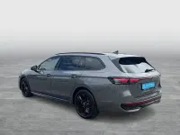 Gebraucht VW Passat R-line 150 PS (110 kW) 2025 Grau Kombi
