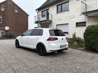 Gebraucht VW Golf VII Trendline 110 PS (80 kW) 2015 Weiß Limousine