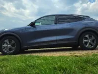 Usata Ford Mustang Mach-E 197 kW (269 CV) 2021 Blu SUV
