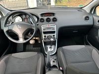 Gebraucht Peugeot 308 Platinum 111 PS (81 kW) 2010 Weiß Limousine