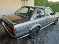 Używany BMW 325 171 KM (125 kW) 1987 Srebrny Coupe