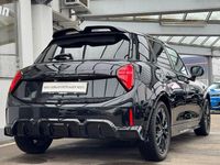 Gebraucht Mini Cooper 156 PS (114 kW) 2024 Midnight black ii (metallic) Kleinwagen