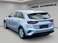 Neu Kia Ceed Vision 140 PS (102 kW) 2025 Silber Kleinwagen