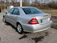 Gebraucht Mercedes C180 130 PS (95 kW) 2001 Silber Limousine