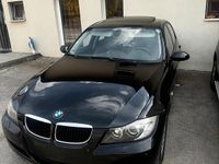 Gebraucht BMW 320 163 PS (119 kW) 2008 Schwarz Limousine