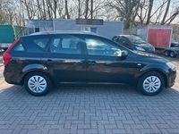 Gebraucht Kia Ceed 90 PS (66 kW) 2012 Schwarz Kleinwagen