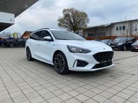 Gebraucht Ford Focus ST-Line 155 PS (114 kW) 2021 Frostweiß uni Kombi