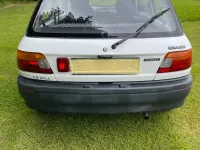 Gebraucht Toyota Starlet 75 PS (55 kW) 1994 Weiß Kleinwagen