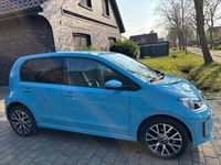 Używany VW e-up! Style 61 kW (83 KM) 2022 Niebieski Hatchback