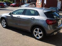 Gebraucht Mercedes GLA180 Urban 122 PS (89 kW) 2017 Grau SUV