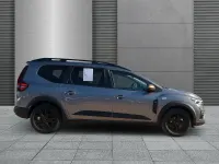 Neu Dacia Jogger Extreme 141 PS (103 kW) 2025 Dolomitgrau Van / Kleinbus