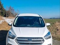 Gebraucht Ford Kuga Trend 150 PS (110 kW) 2017 Weiß SUV