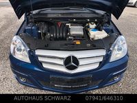 Gebraucht Mercedes B170 116 PS (85 kW) 2009 Lotusblau  metalliclack Van / Kleinbus