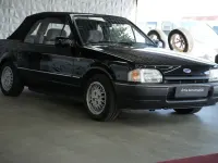 Gebraucht Ford Escort Cabriolet Ghia 90 PS (66 kW) 1989 Schwarz Cabrio