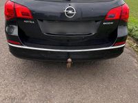 Gebraucht Opel Astra 131 PS (96 kW) 2013 Schwarz Kombi