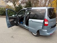 Gebraucht Ford Tourneo Courier 100 PS (73 kW) 2021 Blau Van / Kleinbus