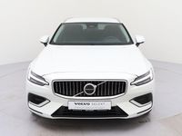 Gebraucht Volvo V60 Core 398 PS (292 kW) 2025 Weiß Kombi