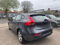 Gebraucht Volvo V40 You! 114 PS (83 kW) 2014 Titanium grey Limousine