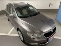 Używany Skoda Superb Elegance 140 KM (102 kW) 2012 Purpurowy Kombi