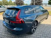 Gebraucht Volvo V60 Plus 197 PS (144 kW) 2025 Denim blue Kombi