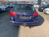 Gebraucht Opel Astra Selection 110 PS (80 kW) 2014 Blau Kombi