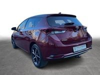 Gebraucht Toyota Auris Team 99 PS (72 kW) 2018 Rot Limousine
