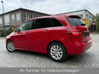 Gebraucht Mercedes B200 136 PS (100 kW) 2018 Rot Van / Kleinbus