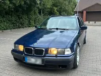 Gebraucht BMW 320 150 PS (110 kW) 1998 Blau Kombi