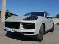 Gebraucht Porsche Cayenne 354 PS (260 kW) 2024 Silber SUV