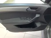 Gebraucht VW Touran Comfortline 150 PS (110 kW) 2023 Uranograu Van / Kleinbus
