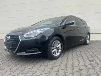 Gebraucht Hyundai i40 165 PS (121 kW) 2018 Phantom black / mic Kombi