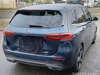 Gebraucht Mercedes B200 Progressive 150 PS (110 kW) 2019 Blau Van / Kleinbus