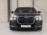 Gebraucht BMW M760e 381 PS (280 kW) 2024 Grau Limousine