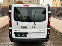 Gebraucht Opel Vivaro 125 PS (91 kW) 2018 Weiß Van / Kleinbus