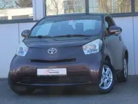 Używany Toyota iQ 68 KM (50 kW) 2009 Purpurowy Hatchback