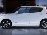 Gebraucht Suzuki Swift Club 94 PS (69 kW) 2015 Weiß Kleinwagen