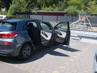 Gebraucht Hyundai i30 Select 120 PS (88 kW) 2017 Grau Limousine