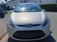 Gebraucht Ford Fiesta Trend 82 PS (60 kW) 2010 Polarsilber metallic Kleinwagen
