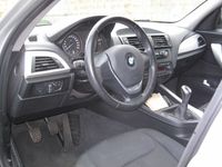 gebraucht BMW 114 i metallic 5 türig von privat