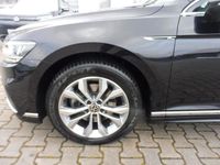 Gebraucht VW Passat R-line 200 PS (147 kW) 2023 Schwarz Limousine