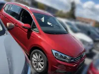 Gebraucht VW Touran Highline 150 PS (110 kW) 2022 Rot Van / Kleinbus