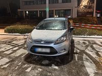 Gebraucht Ford Fiesta 90 PS (66 kW) 2008 Blau Kleinwagen