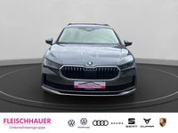 Gebraucht Skoda Superb Selection 150 PS (110 kW) 2024 Graphite grau metallic Kombi