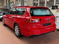 Gebraucht VW Passat Business 122 PS (89 kW) 2023 Tornadorot Kombi