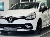 Gebraucht Renault Clio IV Trophy 220 PS (161 kW) 2017 Weiß Limousine