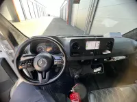 Używany Mercedes Sprinter 170 KM (125 kW) 2021 Biały Van